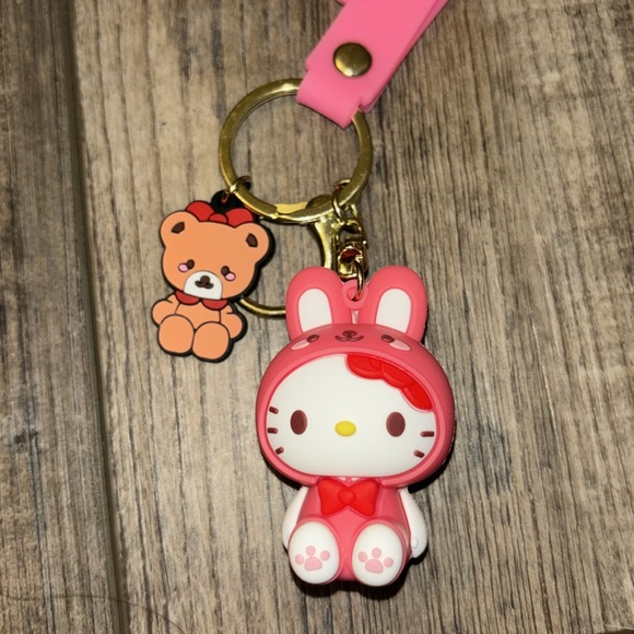 Hello Kitty 3D Keychain - Picture 2 of 5
